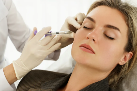 Collagen Stimulators vs Dermal Fillers: What’s the Difference?